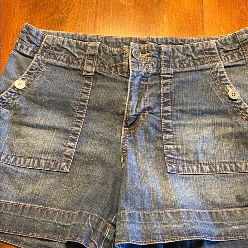 Ladies denim shorts